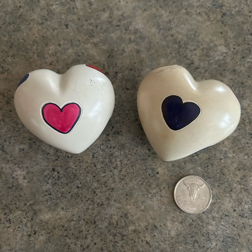 ❤️ ONE Puffy Soapstone Heart with More Hearts Decor or Paperweight, Fair Trade - Picture 2 of 5